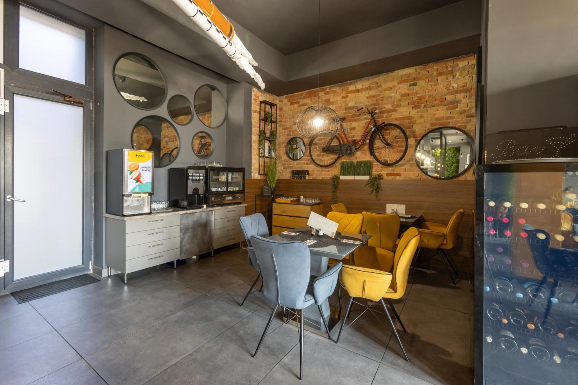 R73 Residences Pécs Zewnętrze zdjęcie