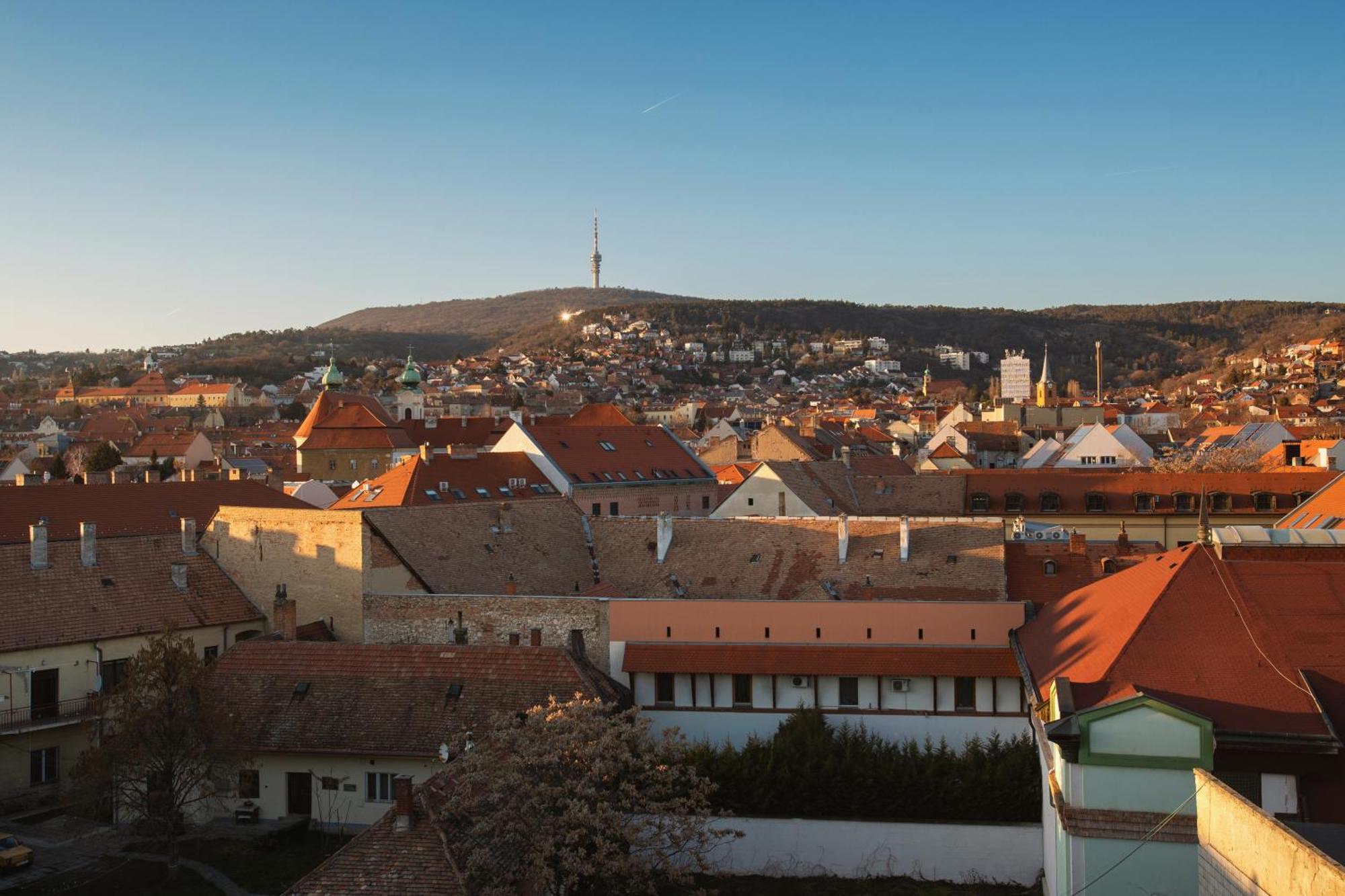R73 Residences Pécs Zewnętrze zdjęcie
