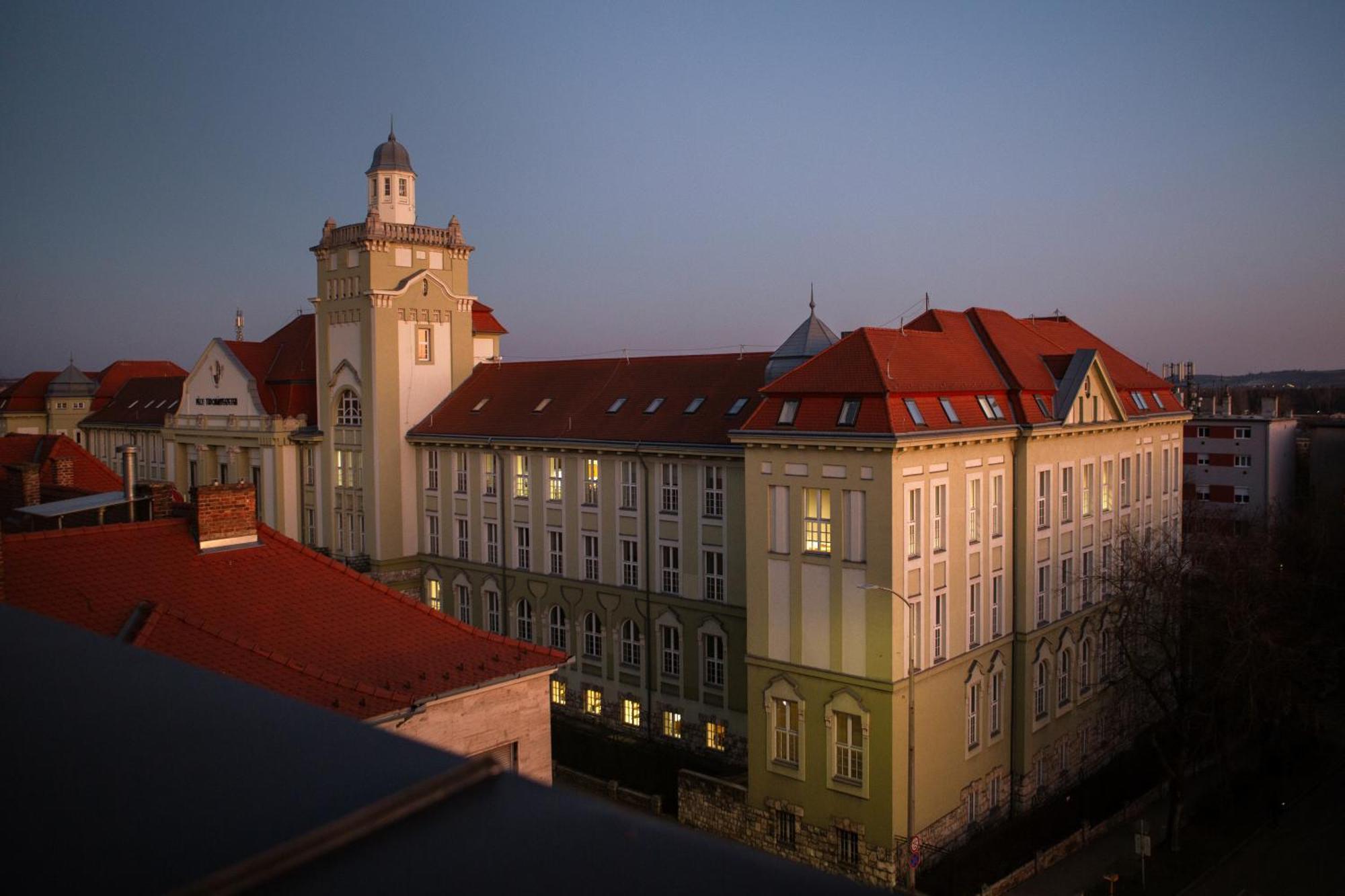 R73 Residences Pécs Zewnętrze zdjęcie
