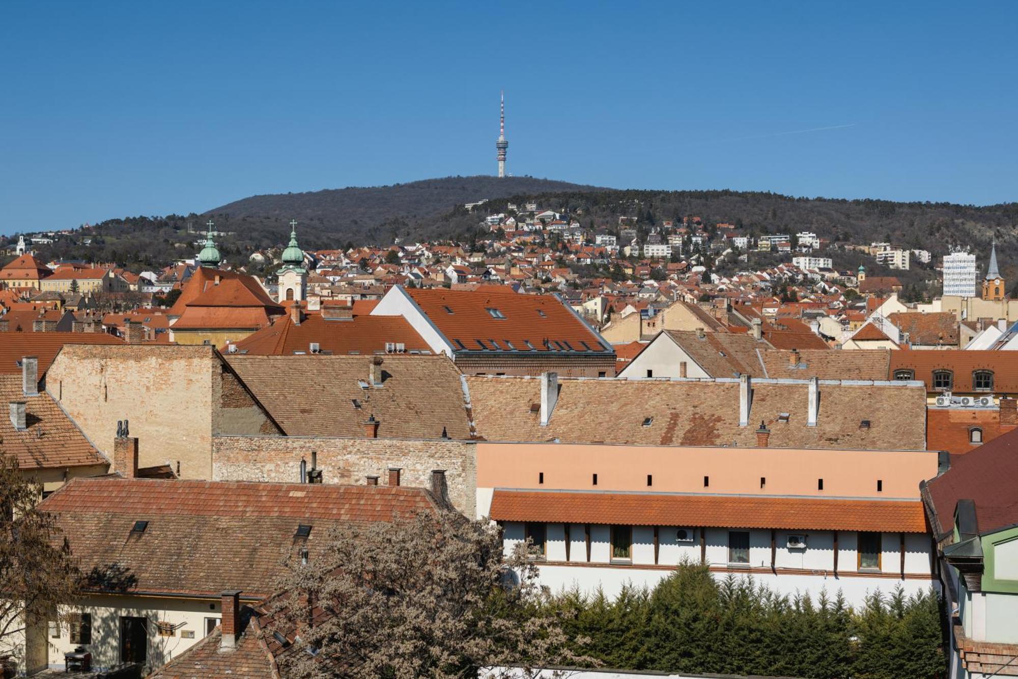 R73 Residences Pécs Zewnętrze zdjęcie